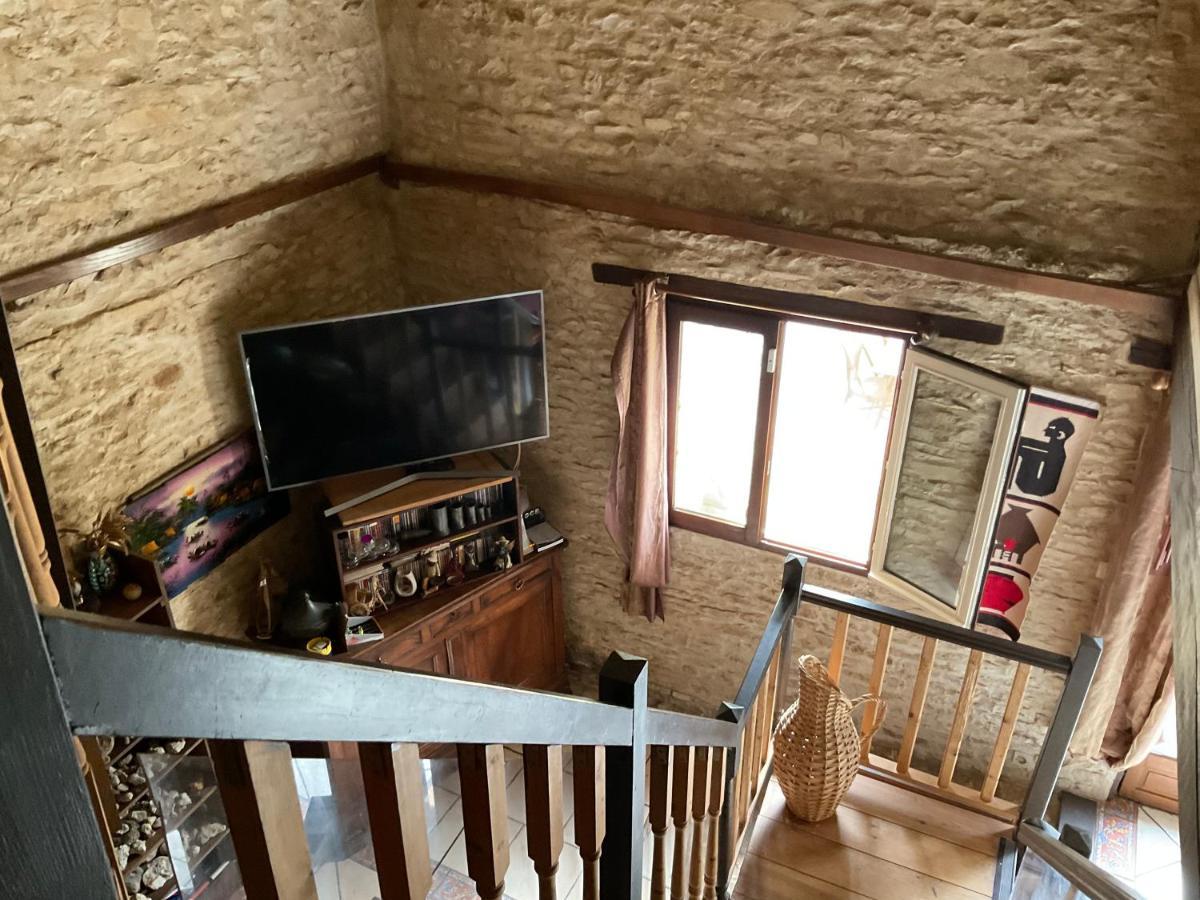 Chambres, Table D'Hotes Et Gites Les Mesanges Saint-Jean-de-Sauves Esterno foto