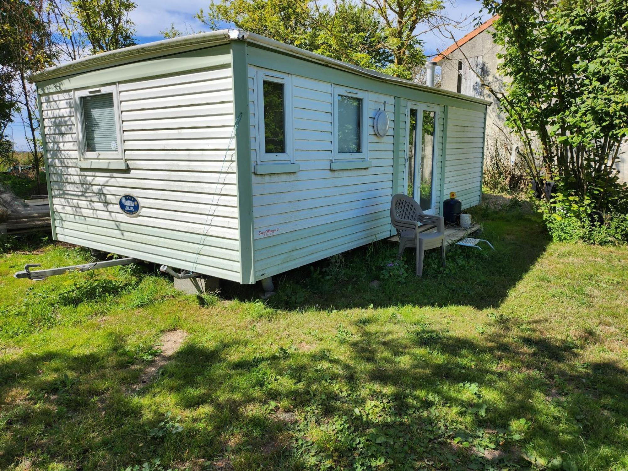 Chambres, Table D'Hotes Et Gites Les Mesanges Saint-Jean-de-Sauves Esterno foto